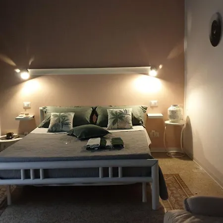 Opera Prima 28 Guest house