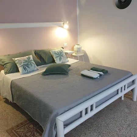 Opera Prima 28 Guest house